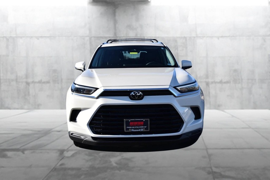 Toyota Grand Highlander Vehicle Image 04