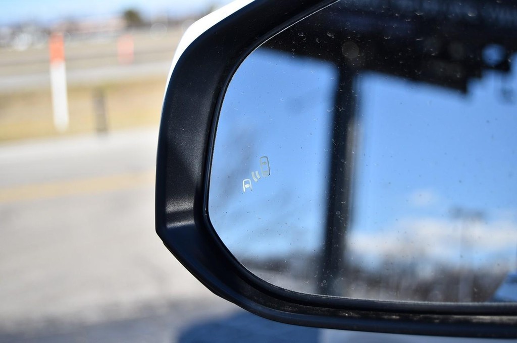 Toyota Grand Highlander Vehicle Image 10