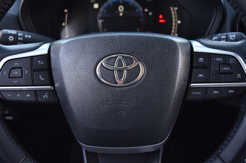 Toyota Grand Highlander Vehicle Image 20