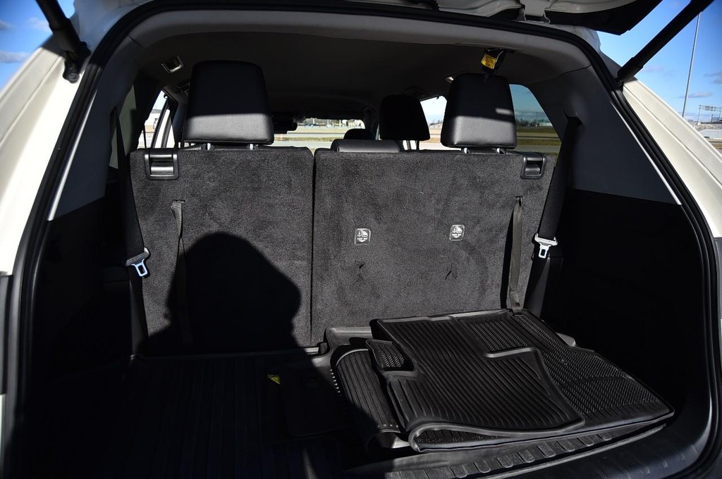 Toyota Grand Highlander Vehicle Image 26