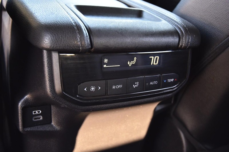 Toyota Grand Highlander Vehicle Image 24