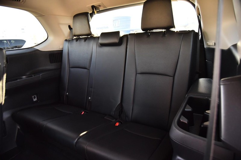 Toyota Grand Highlander Vehicle Image 25