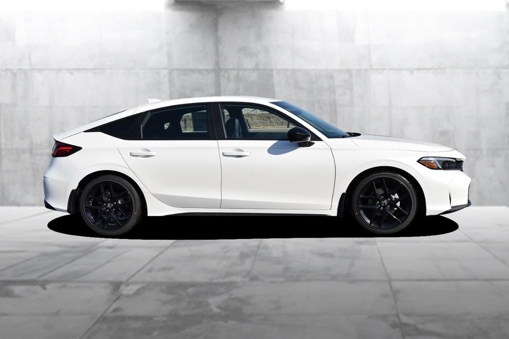 Honda Civic Hatchback Vehicle Image 05