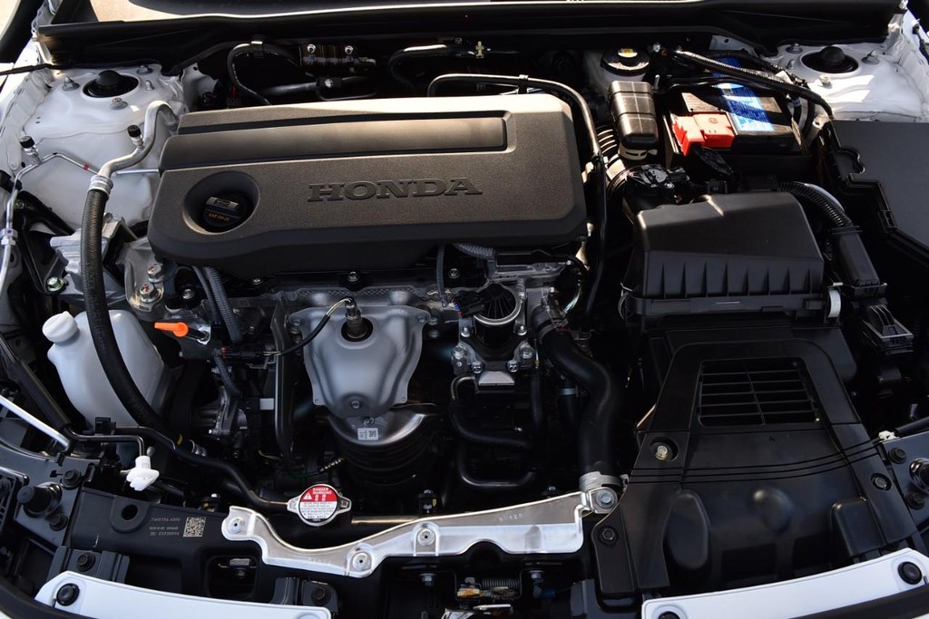 Honda Civic Hatchback Vehicle Image 24