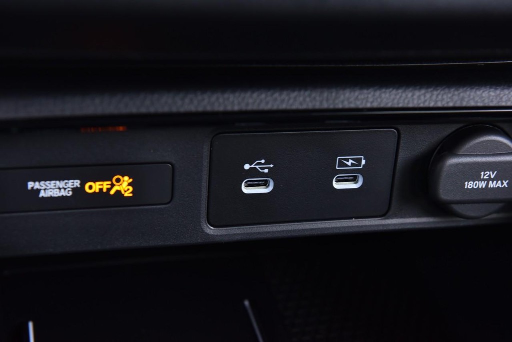 Honda CR-V Hybrid Vehicle Image 15