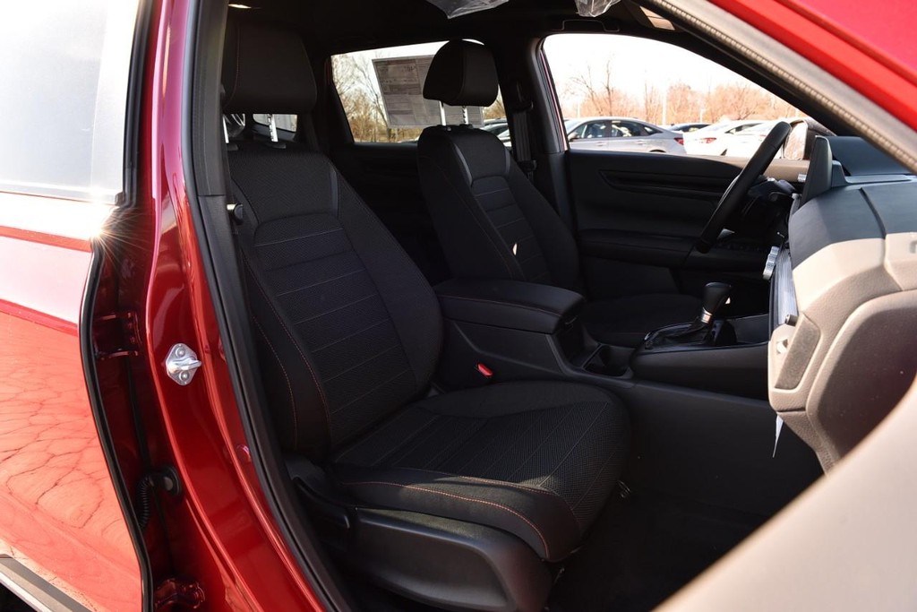 Honda CR-V Hybrid Vehicle Image 21