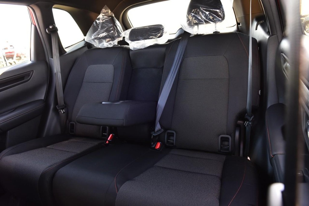 Honda CR-V Hybrid Vehicle Image 23