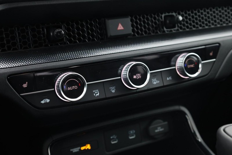 Honda CR-V Hybrid Vehicle Image 12