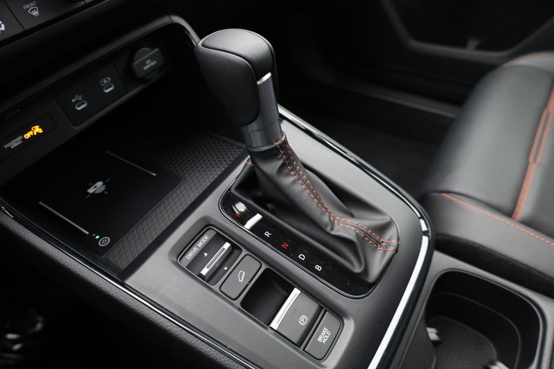 Honda CR-V Hybrid Vehicle Image 14