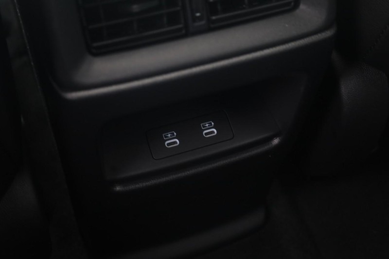 Honda CR-V Hybrid Vehicle Image 21