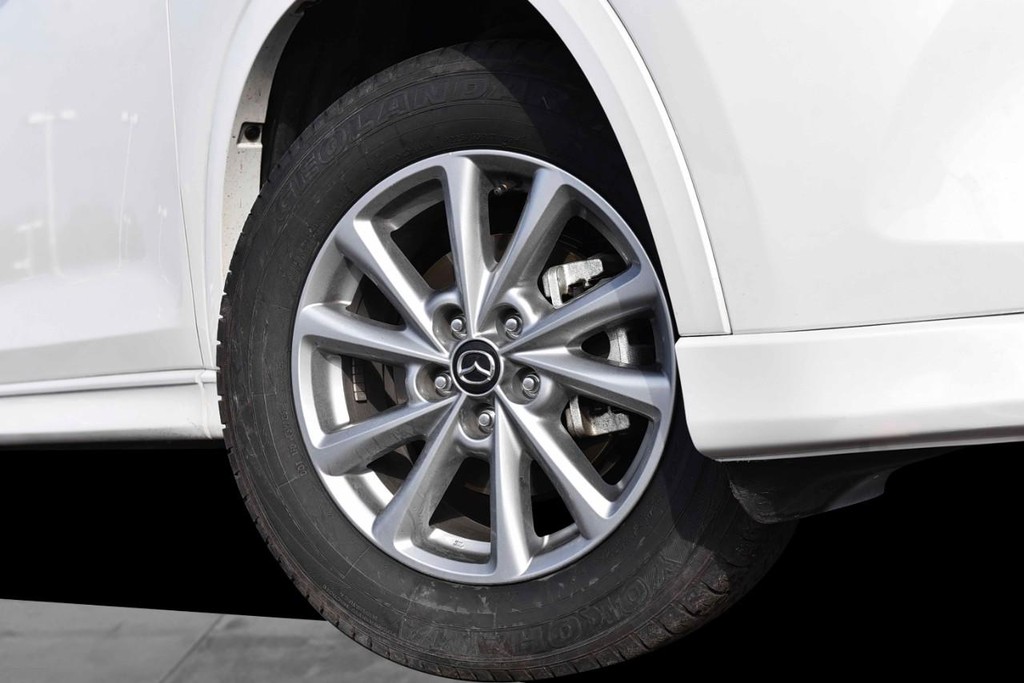 Mazda CX-5 Vehicle Image 03