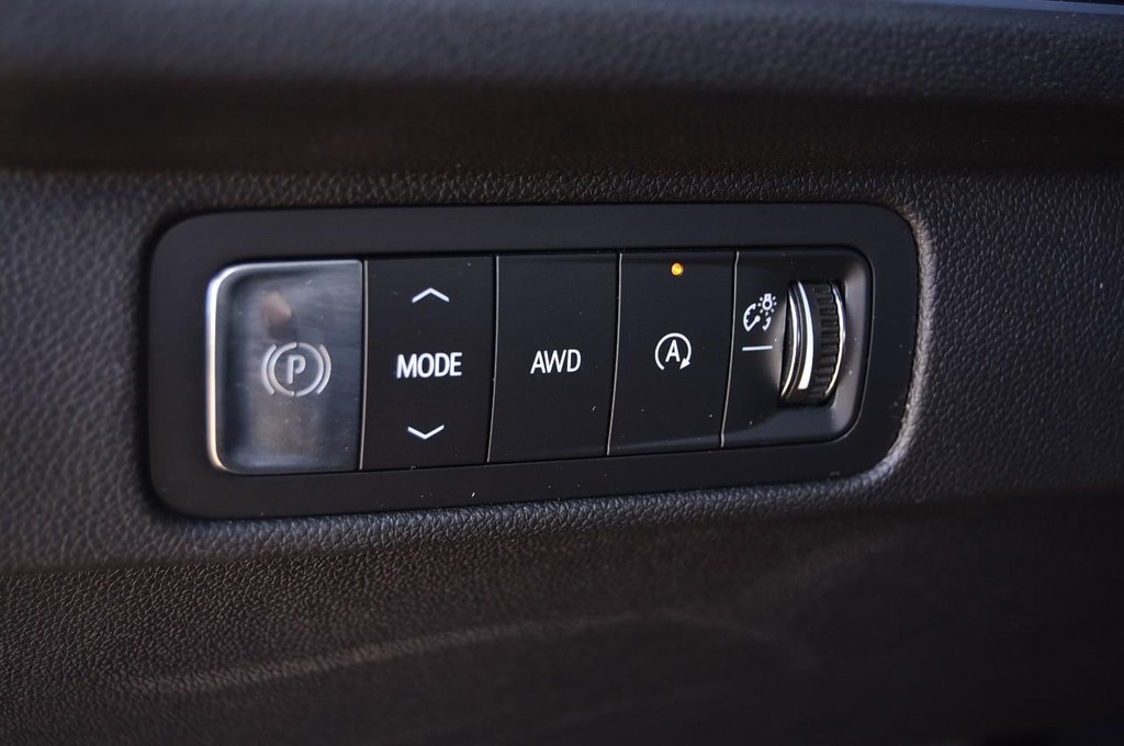 Chevrolet Traverse Vehicle Image 12