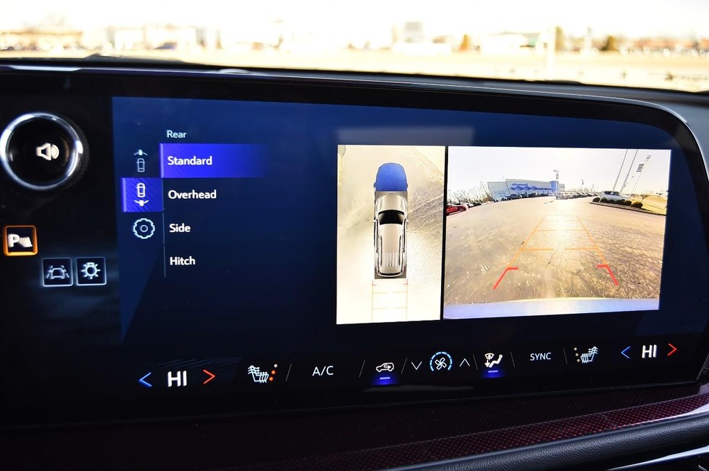 Chevrolet Traverse Vehicle Image 14