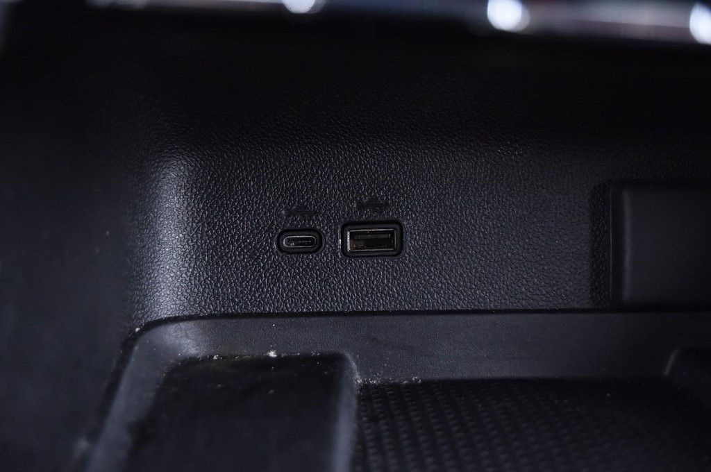 Chevrolet Traverse Vehicle Image 21