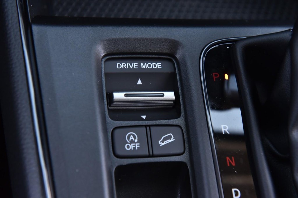 Honda CR-V Vehicle Image 16