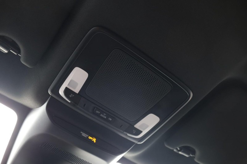 Honda HR-V Vehicle Image 16