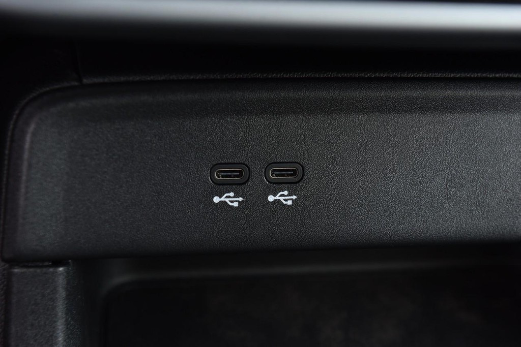 Honda Prologue Vehicle Image 17