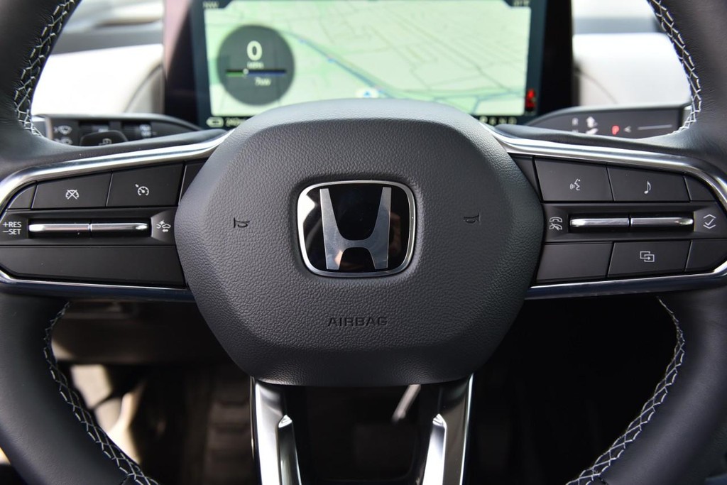 Honda Prologue Vehicle Image 19