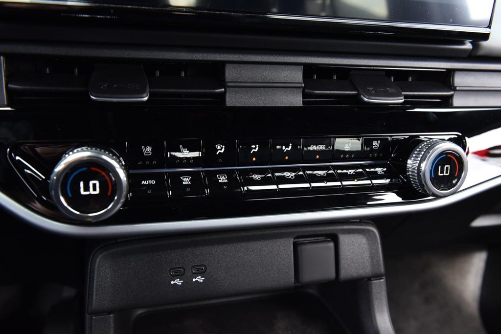 Honda Prologue Vehicle Image 19