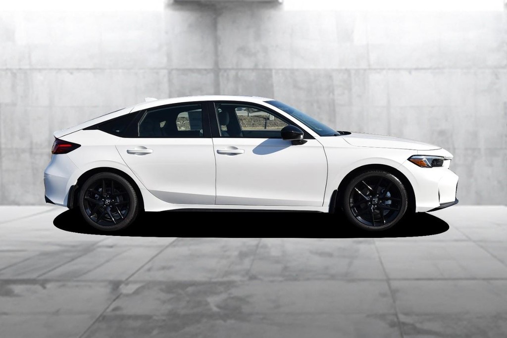 Honda Civic Hatchback Hybrid Vehicle Image 05