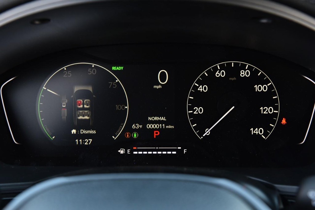 Honda Civic Hatchback Hybrid Vehicle Image 11