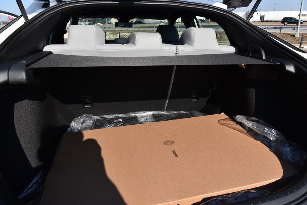 Honda Civic Hatchback Hybrid Vehicle Image 24