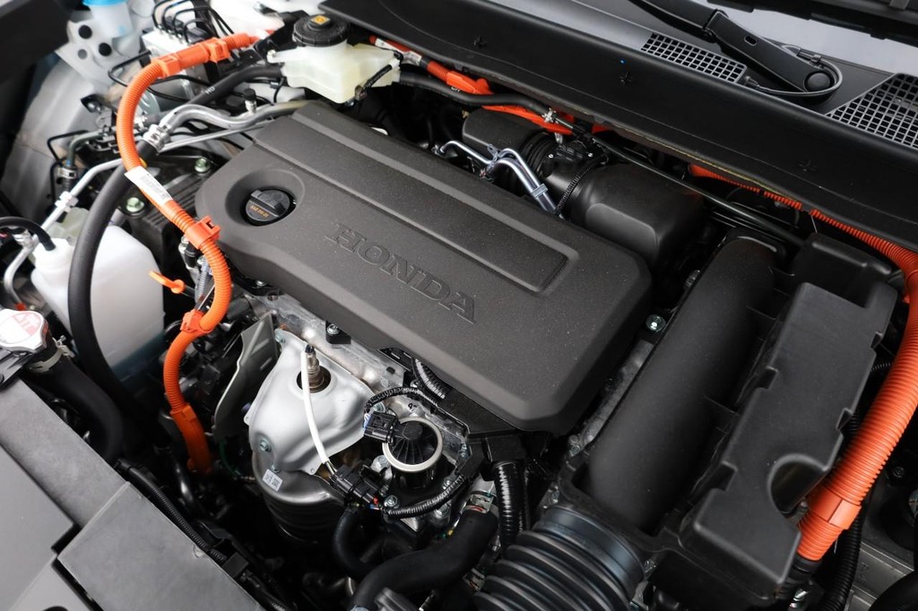 Honda CR-V Hybrid Vehicle Image 25