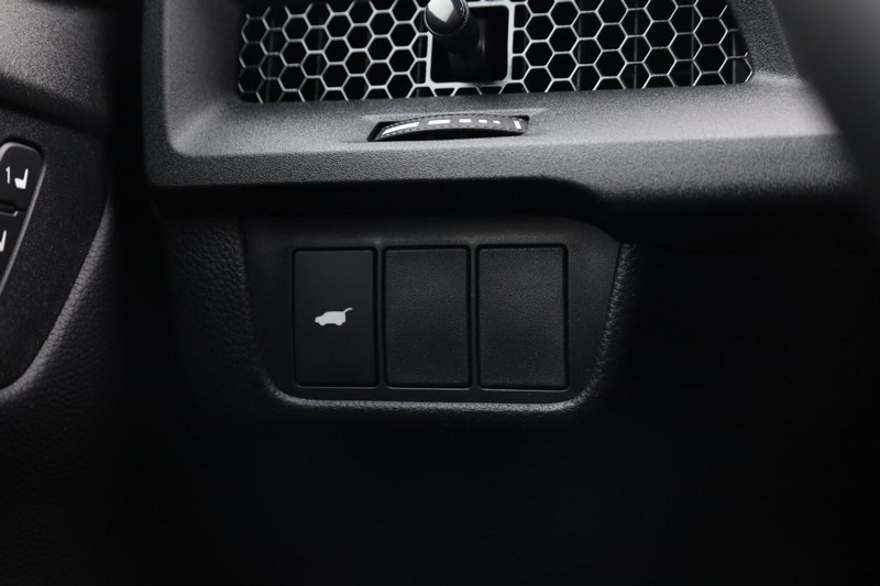 Honda CR-V Hybrid Vehicle Image 18