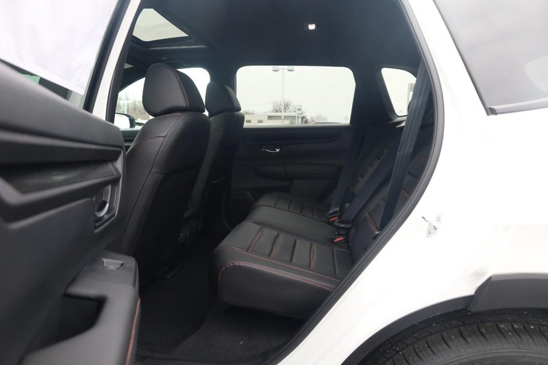 Honda CR-V Hybrid Vehicle Image 20