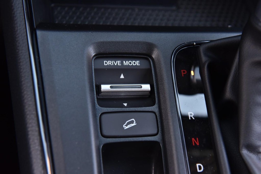 Honda CR-V Hybrid Vehicle Image 19