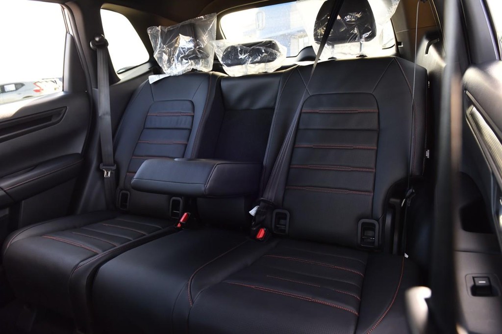 Honda CR-V Hybrid Vehicle Image 25