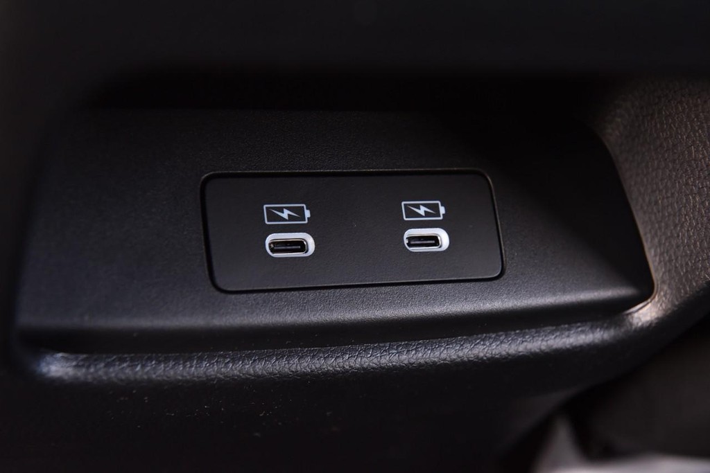 Honda CR-V Hybrid Vehicle Image 27