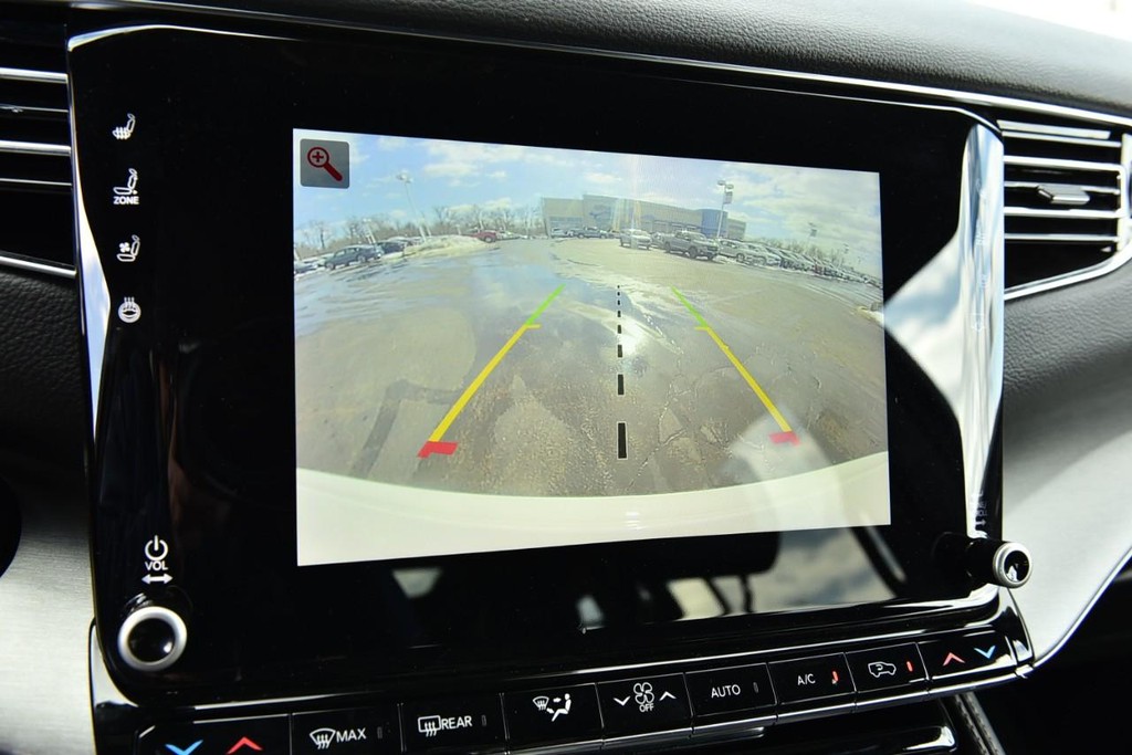 Jeep Wagoneer Vehicle Image 15