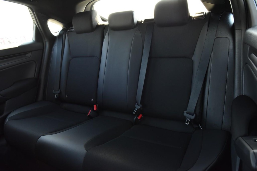 Honda Civic Hatchback Vehicle Image 22