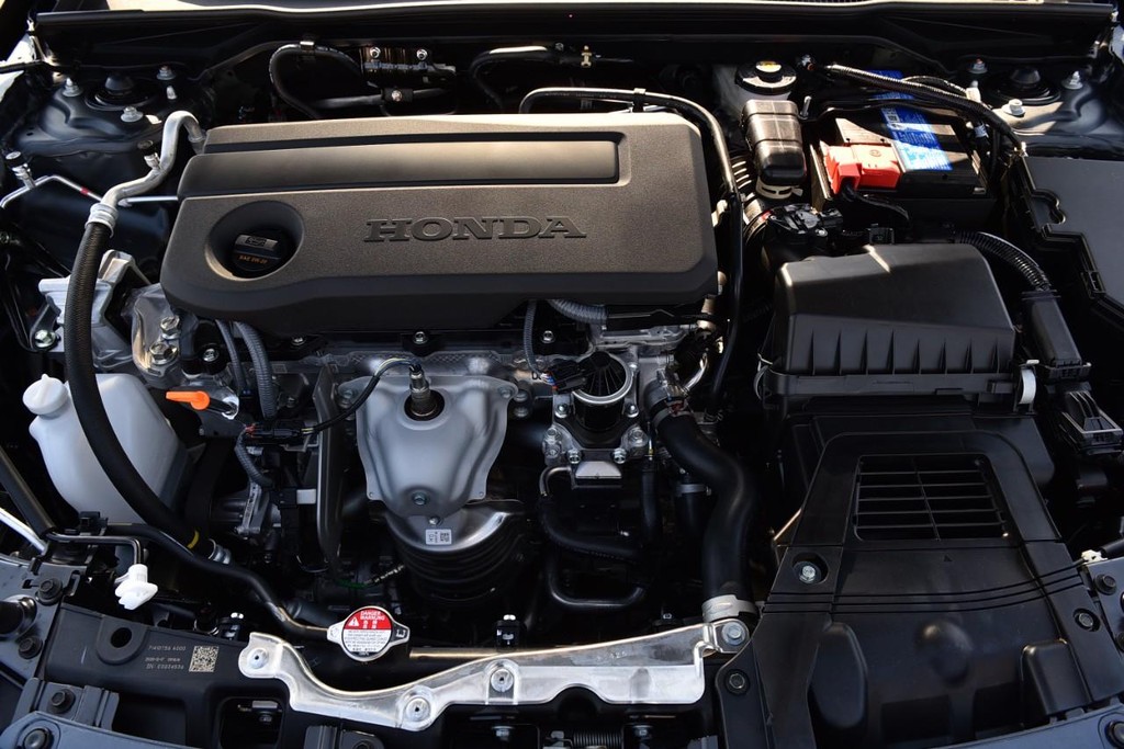 Honda Civic Hatchback Vehicle Image 24