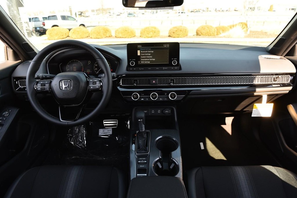 Honda Civic Hatchback Vehicle Image 07