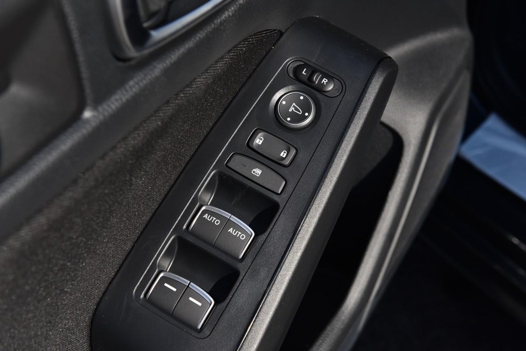 Honda Civic Hatchback Vehicle Image 08