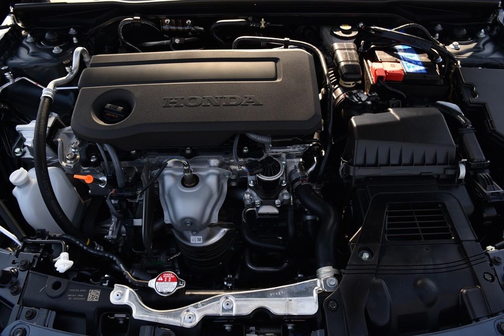 Honda Civic Hatchback Vehicle Image 24