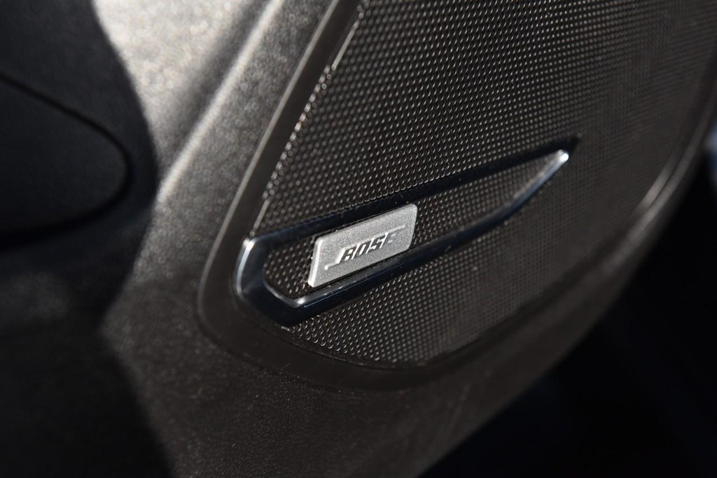 Buick Envision Vehicle Full-screen Gallery Image 09