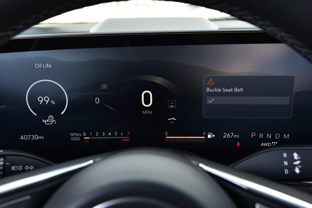 Buick Envision Vehicle Full-screen Gallery Image 13