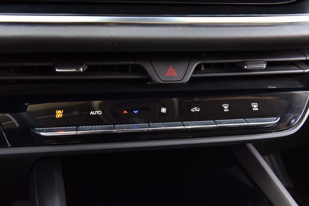 Buick Envision Vehicle Full-screen Gallery Image 18