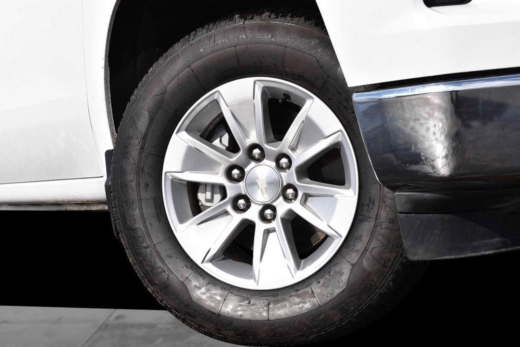 Chevrolet Silverado 1500 Vehicle Full-screen Gallery Image 03