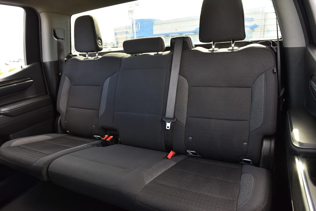 Chevrolet Silverado 1500 Vehicle Full-screen Gallery Image 19