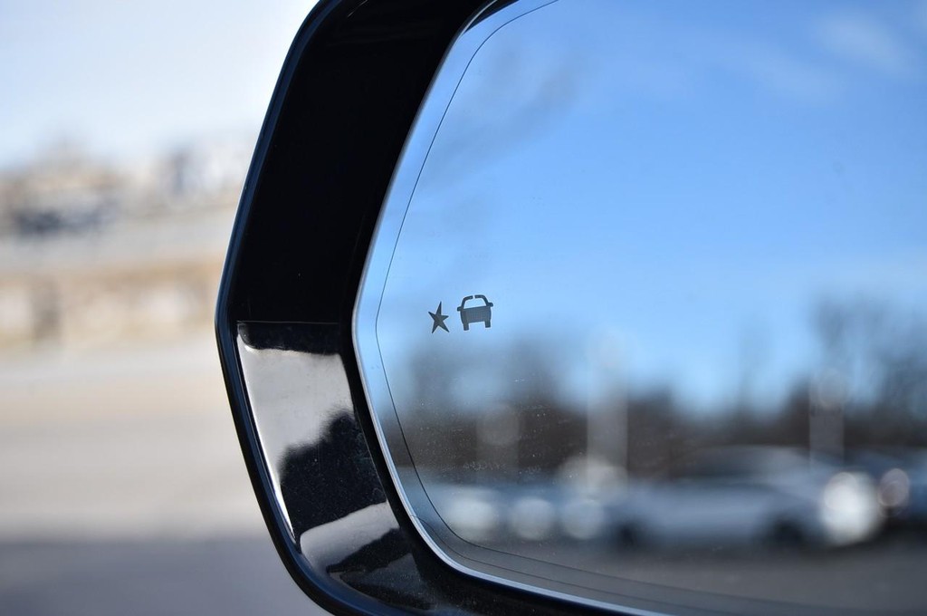 Chevrolet Blazer Vehicle Full-screen Gallery Image 10