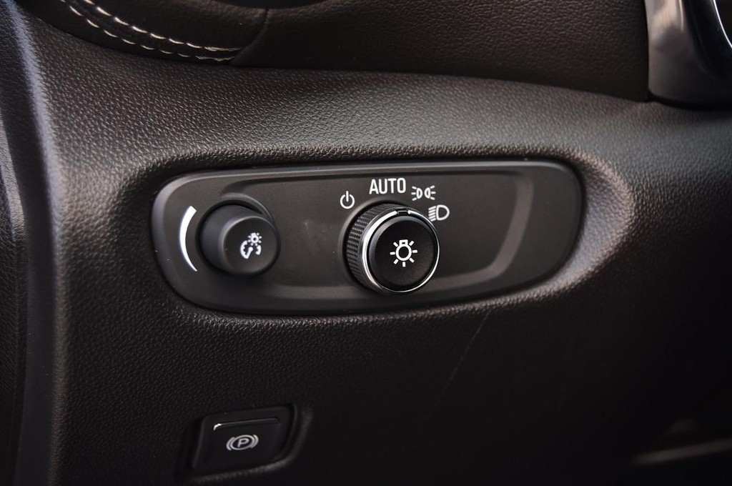 Chevrolet Blazer Vehicle Full-screen Gallery Image 11