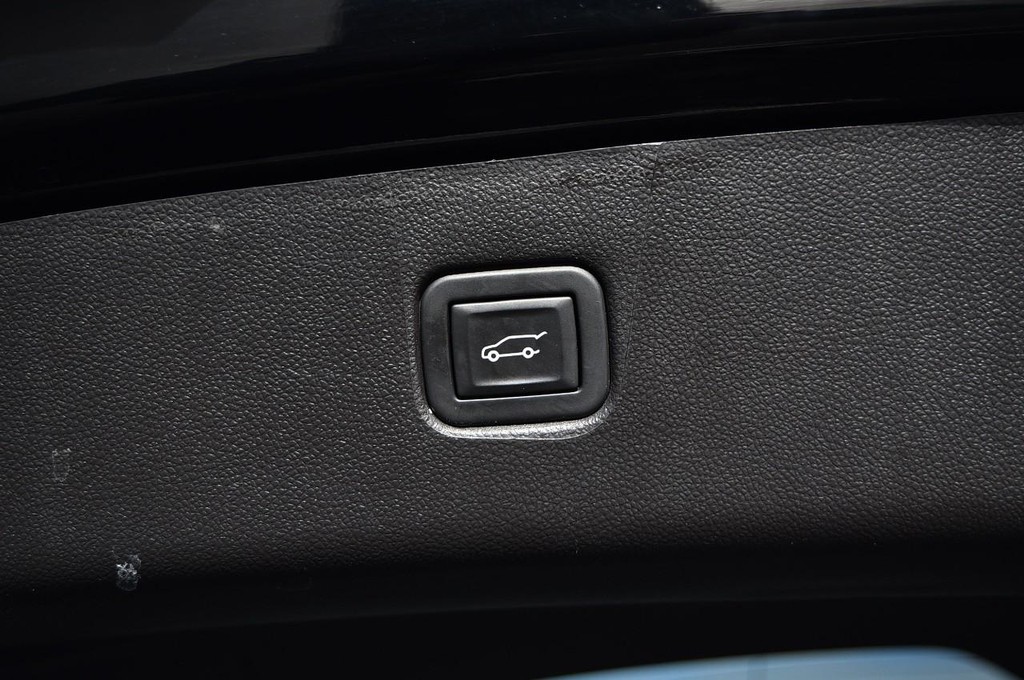 Chevrolet Blazer Vehicle Full-screen Gallery Image 24