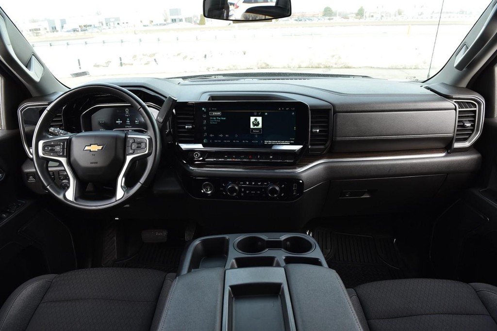 Chevrolet Silverado 1500 Vehicle Full-screen Gallery Image 07