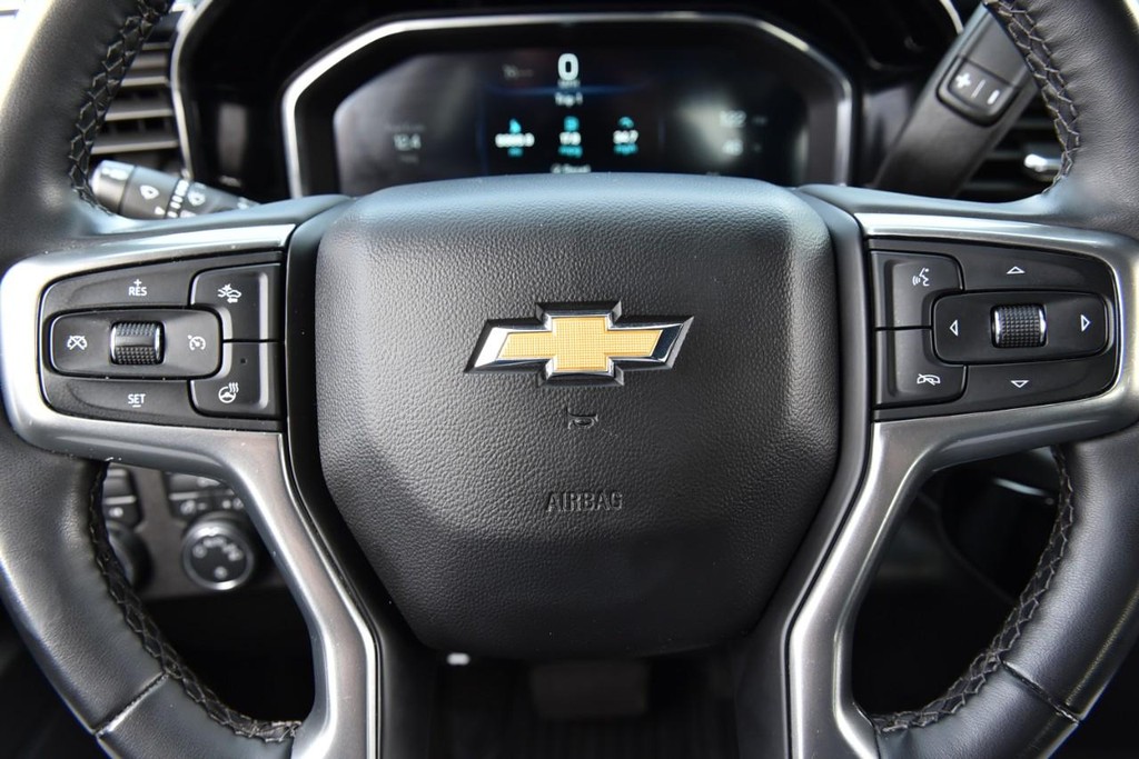 Chevrolet Silverado 1500 Vehicle Full-screen Gallery Image 15