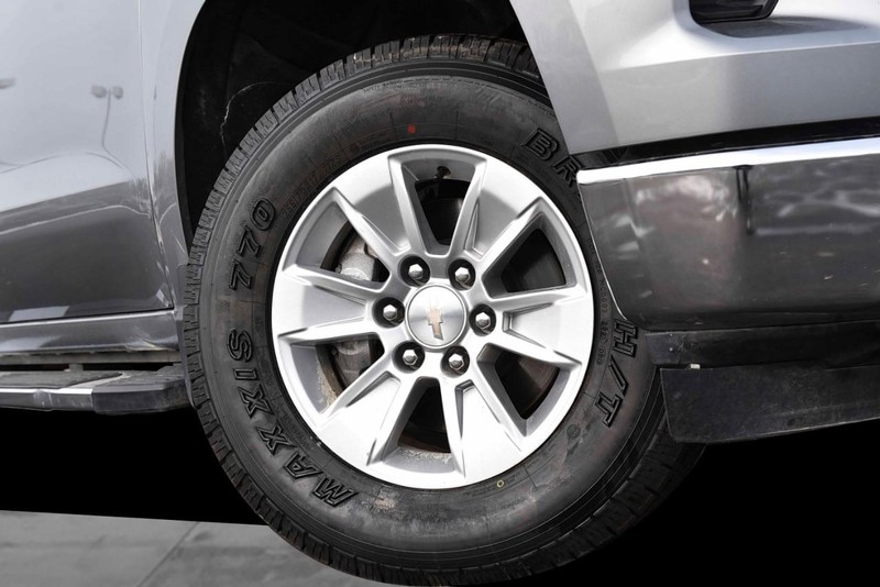 Chevrolet Silverado 1500 Vehicle Image 03