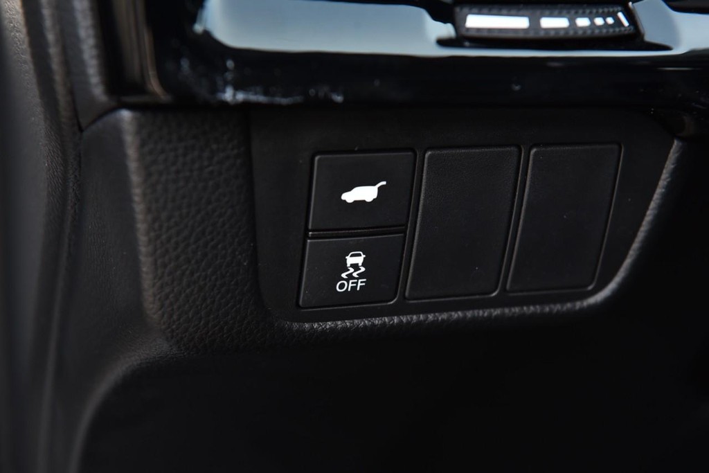 Honda CR-V Vehicle Image 11